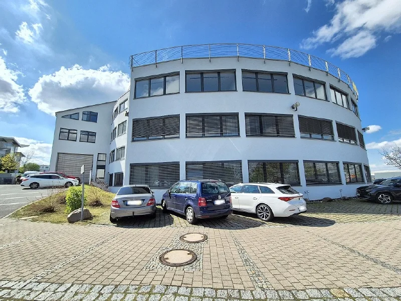 Gebäudeansicht 1 - Büro/Praxis mieten in Kesselsdorf - Nahe Autobahn A 17 | Moderne Bürofläche mit ca. 346 m² zur Miete