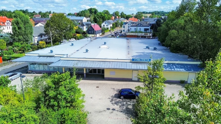 Seitenansicht - Halle/Lager/Produktion kaufen in Arnsdorf - Gewerbeimmobilie nahe Dresden | ca. 1.236 m² Lagerfläche in Arnsdorf zum Kauf