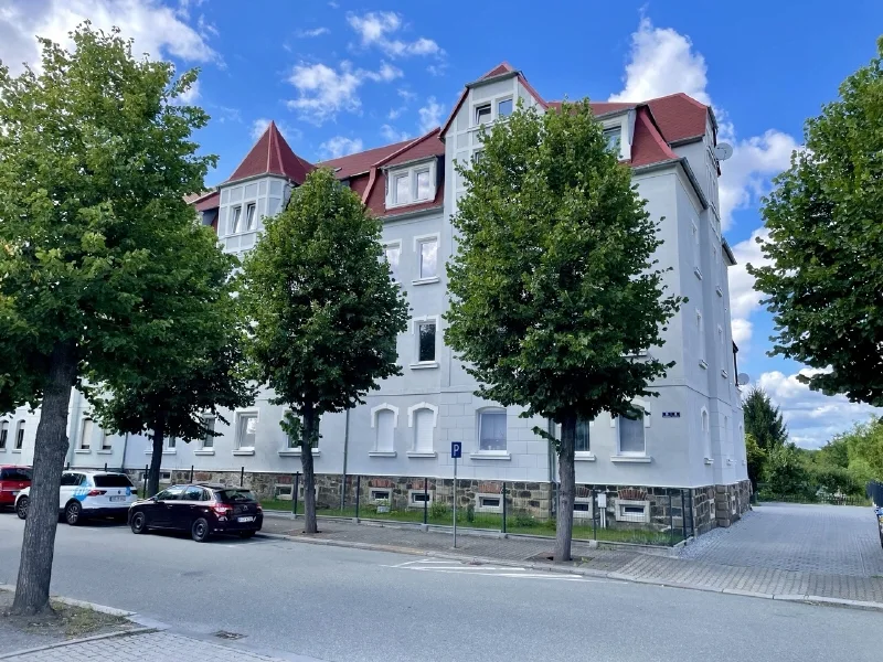 Straßenansicht - Zinshaus/Renditeobjekt kaufen in Löbau - Über 7% Rendite -Top Mehrfamilienhaus! Neuwertiger Zustand!