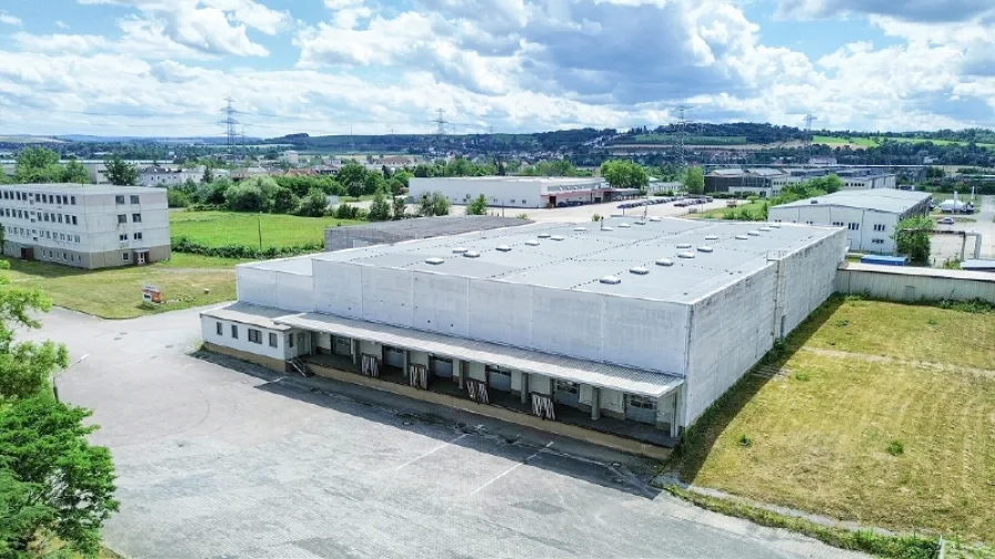 Außenansicht - Halle/Lager/Produktion mieten in Dresden - Rampenlager in Dresden-Ost zur Miete | ca. 1.000 m² plus Freifläche ab sofort