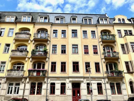 Vorderansicht - Wohnung kaufen in Dresden / Johannstadt-Nord - Anleger! Top aufgestellt: 3 Zimmer, Aufzug, Balkon, Fernwärme,   solides Denkmalobjekt!