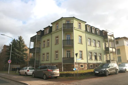 Haus - Wohnung kaufen in Freital - Wohnung mit Balkon und Weitblick...