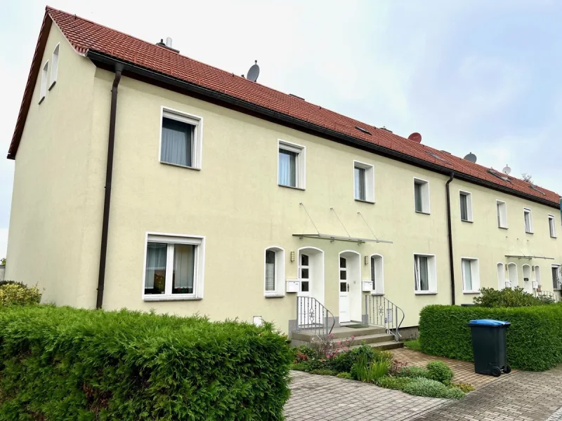 Gesamtansicht des Hauses - Haus kaufen in Stolpen - Reihenmittelhaus in schöner und nachgefragter Wohnlage von Stolpen zu verkaufen