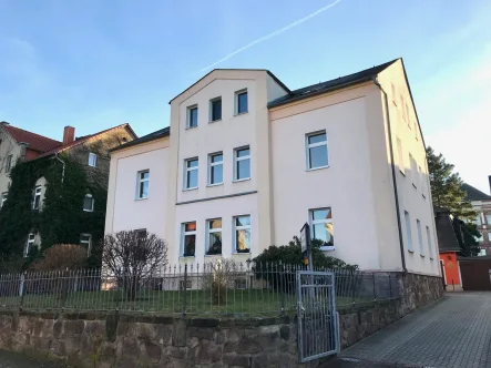 0 Vorderansicht - Haus kaufen in Nossen - Noch zu sanierendes Mehrfamilienhaus zur Kapitalanlage!Teilvermietet, Bauvoranfrage für Balkone...