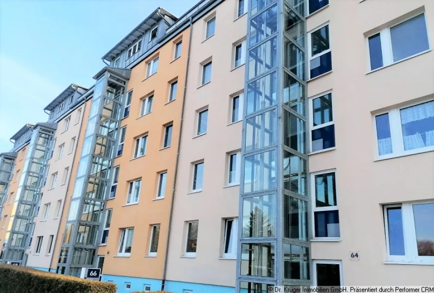 Ansicht Eingang - Zinshaus/Renditeobjekt kaufen in Dresden - RESERVIERT - Gepflegte  Wohnanlage mit 48 Einheiten in der Radeberger Vorstadt