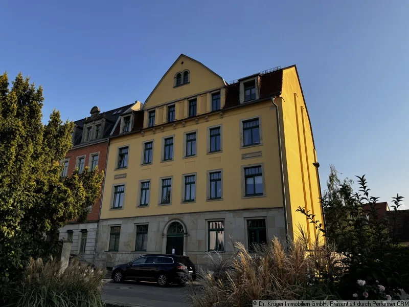 Straßenansicht - Wohnung kaufen in Radebeul - *Eigennutzung* 3-Zimmer-Wohnung mit Balkon in Radebeul