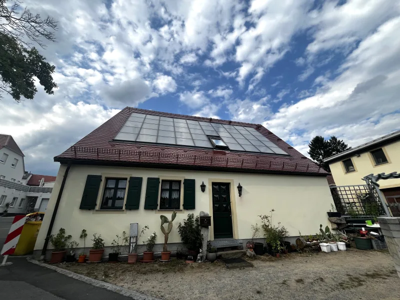 Ansicht - Haus kaufen in Königsbrück - Gepflegtes Einfamilienhaus mit Nebengebäude in Königsbrück