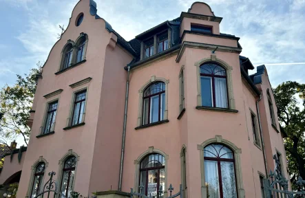 Ansicht - Wohnung kaufen in Dresden - Charmante 3- Zimmer Wohnung mit Kamin und Balkon in Dresden- Briesnitz