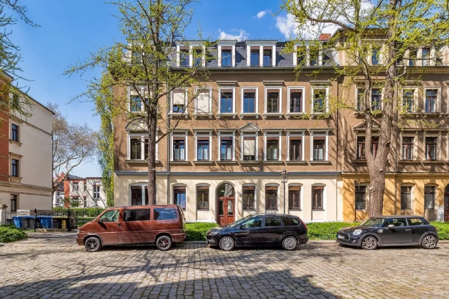 Außenansicht - Wohnung mieten in Dresden - Ruhig und Gartenmitbenutzung im Hochparterre. Perfekt für Pärchen oder kleine Familie.