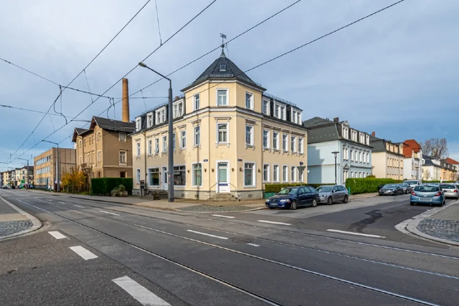 Außenansicht - Laden/Einzelhandel mieten in Dresden - Ladenbüro mit 2 Pkw-Stellplätzen in gut frequentierter Lage.