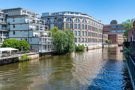 Rückansicht Süd - Wohnung kaufen in Leipzig - Tolle Maisonette mit Galerie, Loggia, EBK und 2 Bäder - Loft-Charme an der Weißen Elster!