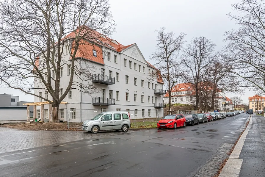 Aussenansicht 1 - Wohnung mieten in Dresden - Bald ist es soweit. Ihre neue Terrassenwohnung mit eigenem Eingang wird fertig gestellt.