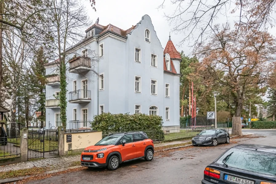 Seitenansicht - Wohnung kaufen in Dresden - Attraktive Beletage-Wohnung mit Balkon - nachhaltiges Investment mit steigerbarer Rendite.