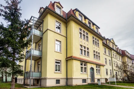 Vorderansicht - Wohnung mieten in Dresden - Ideal für Pärchen oder Single. Schöne Wohnung in ruhiger und beliebter Lage von Löbtau.