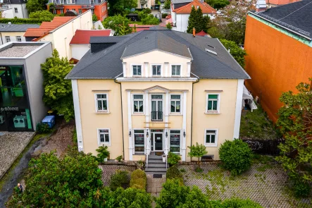 Vorderansicht - Haus kaufen in Dresden - Ein Kleinod zum Verlieben - Villa im Gründerzeit-Flair mit historischen Details - DD-Neustadt!