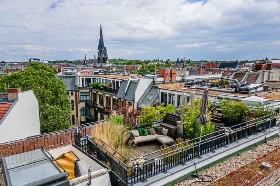 Rooftop mit Berlinblick - Wohnung kaufen in Berlin - Mit 50 qm Dachterrassen in Bestlage am Südstern: jetzt Dachloft in den histor. Blücherhöfen beziehen