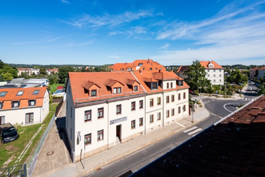 Hausansicht - Wohnung kaufen in Dresden - Kaufen statt Mieten in Dresden Trachau - Sofort Einziehen in die eigene Etage