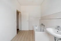 Wohnung 2 OG_Badezimmer renoviert
