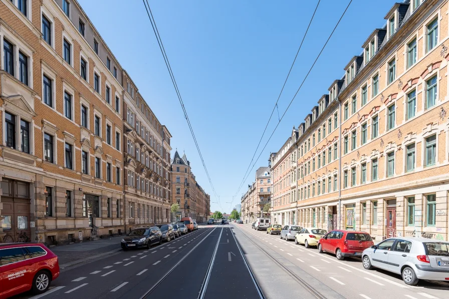 Blick in die Straße - Wohnung kaufen in Dresden - Provisionsfrei! Ideale Neustadtlage im Hechtviertel! 1-Raum-ETW in beliebtem Studenten-Kiez!