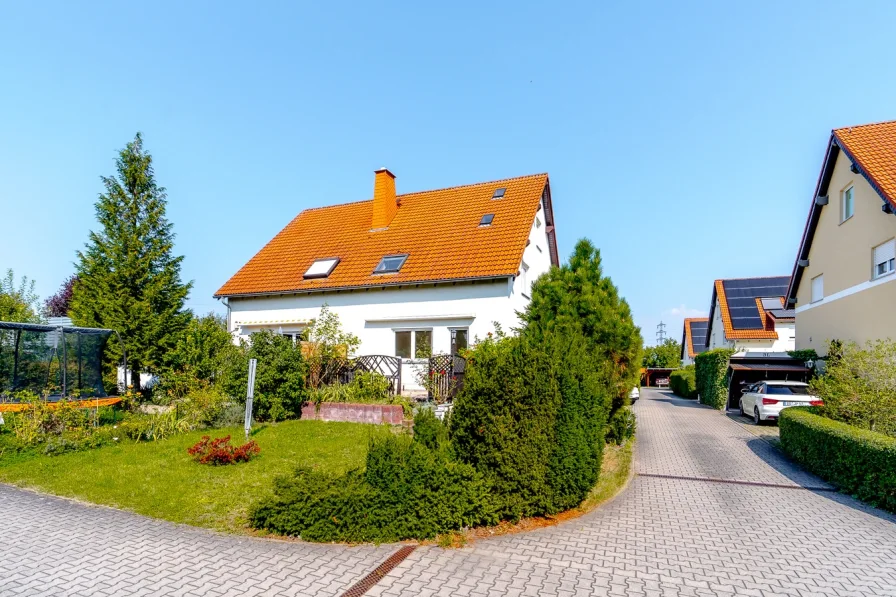 Ansicht Süd-West - Haus kaufen in Dresden - Doppelhaushälfte in Top-Lage: Mehr Platz, mehr Komfort, mehr Zuhause!