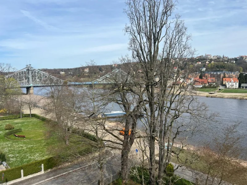 Bild... - Wohnung kaufen in Dresden - Außergewöhnliche 3-Zi.-Maisonette-Whg. * direkte Elblage * freier Blick zur Elbe + Elbhänge * Balkon