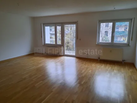 Wohnzimmer - Wohnung kaufen in Leipzig / Möckern - 4 Zimmer *Balkon*Gäste-WC*Tiefgarage