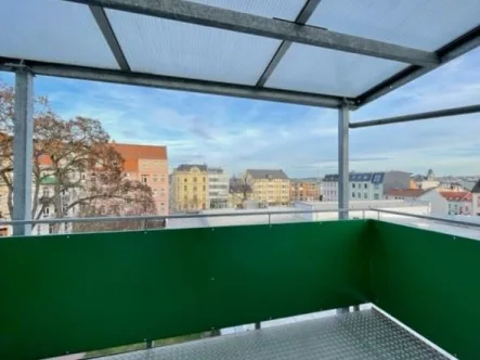 Balkon - Wohnung mieten in Plauen - +++ Attraktive Dachgeschoss-Wohnung mit Einbauküche +++