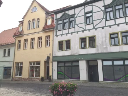 Haus vorn - Wohnung mieten in Lutherstadt Eisleben - +++ Helle 2-Raumwohnung +++