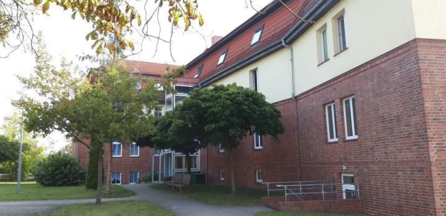 Außenansicht Altbau Forststraße 2