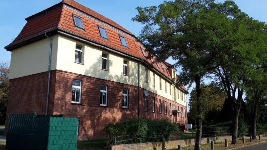 Außenansicht Altbau Forststraße 2 - Halle/Lager/Produktion mieten in Genthin - +++ Gewerbefläche mit ca. 83 m² im Angebot +++