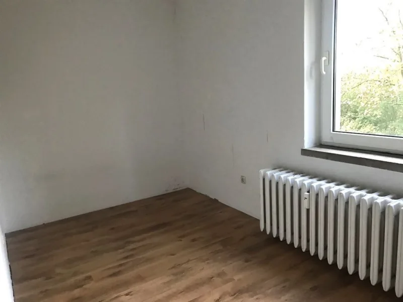 Schlafzimmer - Wohnung mieten in Bad Lauchstädt - +++ Mit Garten, Garage Balkon - Sonnige renovierte* 2 Raumwohnung +++