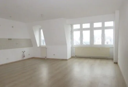 Wohnzimmer - Wohnung mieten in Plauen - +++ Helle 2 Zimmer-Wohnung mit offener großer Küche +++
