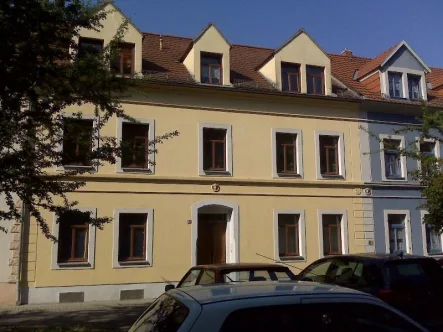 Außenansicht - Wohnung mieten in Meißen , Sachs - +++ Klein und Günstig - 2 Raum-Wohnung mit Balkon +++