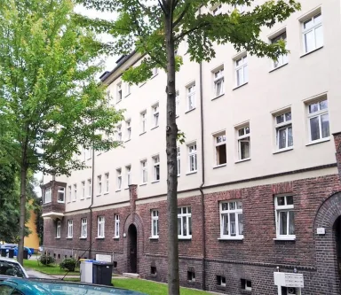 Außenansicht - Wohnung mieten in Zwickau - +++ Helle 2 Zimmer Wohnung mit Balkon in ruhiger Lage +++