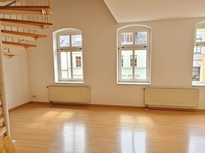 Wohnzimmer - Wohnung mieten in Chemnitz - +++ Großzügige, helle Maisonette Wohnung mit Balkon zur Hofseite +++