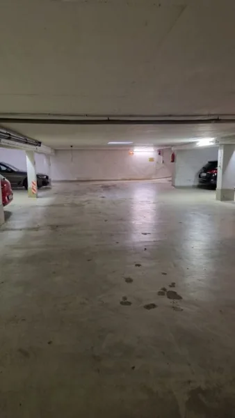 Tiefgarage - Garage/Stellplatz mieten in München - Tiefgaragenstellplätze zu vermieten: München Englschalkinger Straße/Ecke Ostpreußenstraße