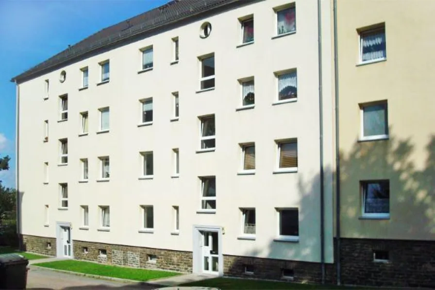 Außenansicht - Wohnung mieten in Chemnitz - +++ Sonnige Wohnung mit Balkon in traumhafter Lage +++