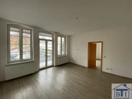 WZ mit Balkon - Wohnung kaufen in Auerbach - Vermietete Eigentumswohnung - kleines Renditeobjekt im Vogtland