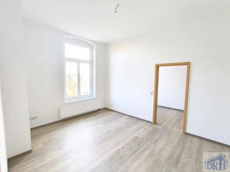 Wohnzimmer - Wohnung mieten in Zittau - Frisch renoviert und barrierearmes Wohnen!