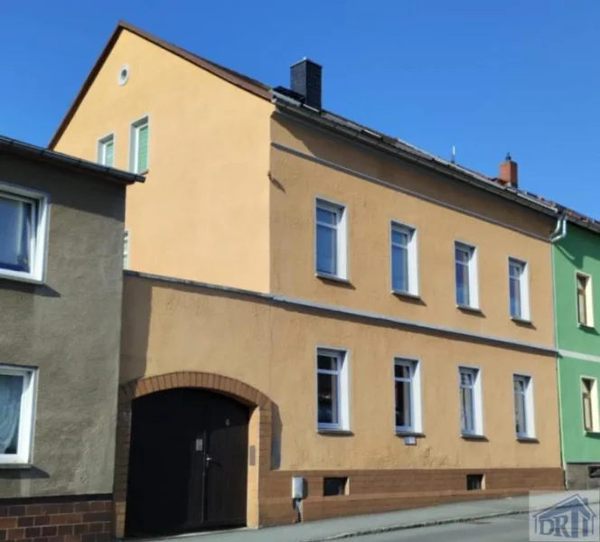 Ansicht von Südost - Haus kaufen in Zittau - Großzügiges Zwei-/Dreifamilienhaus in bester Lage – flexibel nutzbar