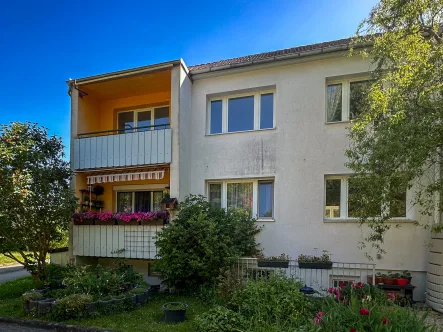 Außenansicht - Bild 1 - Wohnung mieten in Naumburg (Saale) - Naturfreunde aufgepasst! 3-Raum-Wohnung mit Balkon am Ortsrand von Kleinjena!