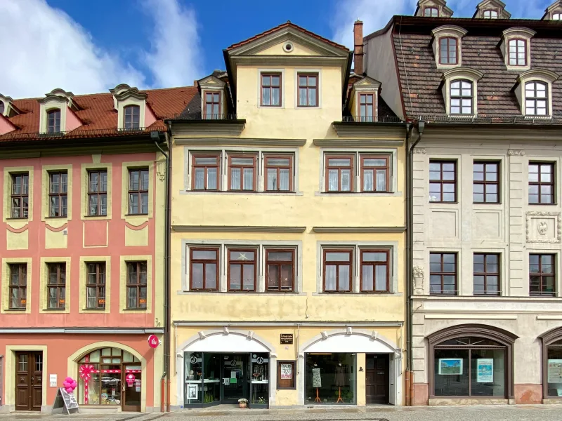 Außenansicht - Bild 1 - Wohnung mieten in Naumburg - Kleine Singlewohnung mit Einbauküche am Naumburger Markt!