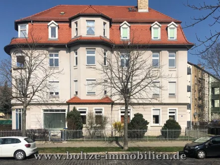 Außenansicht - Wohnung mieten in Naumburg (Saale) - Eine tolle 5-Raum-Wohnung mit ausreichend Platz für ihre ganze Familie!