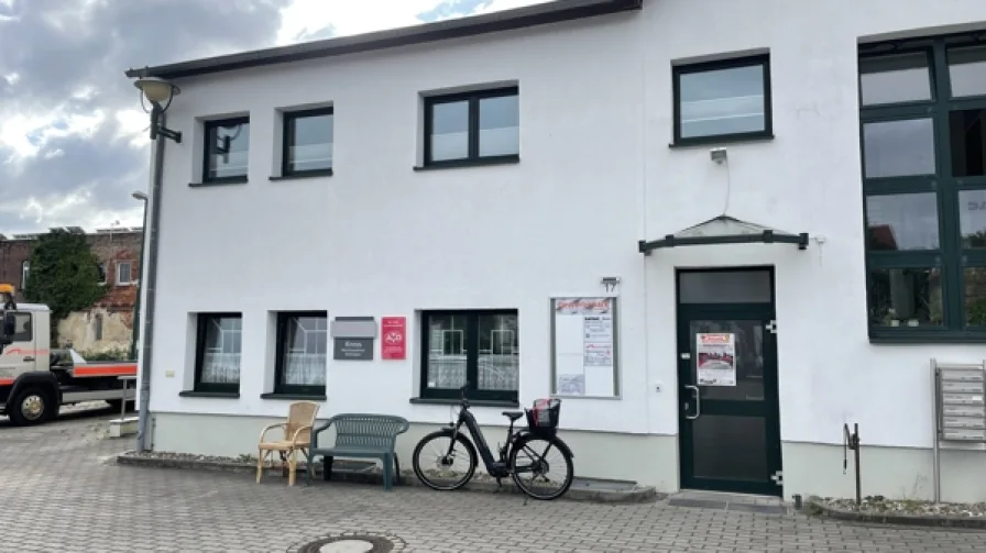 Ansicht - Büro/Praxis mieten in Quedlinburg - Büroflächen in zentraler Lage mit Parkplätzen