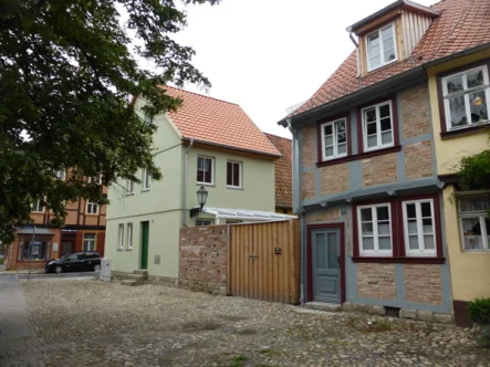 Straßenansicht - Haus kaufen in Quedlinburg - Kapitalanleger aufgepasst - Lukratives Renditeobjekt in Quedlinburgs Innenstadt