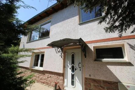 Ansicht - Haus kaufen in Meisdorf - Kleines Einfamilienhaus in idyllischer Lage