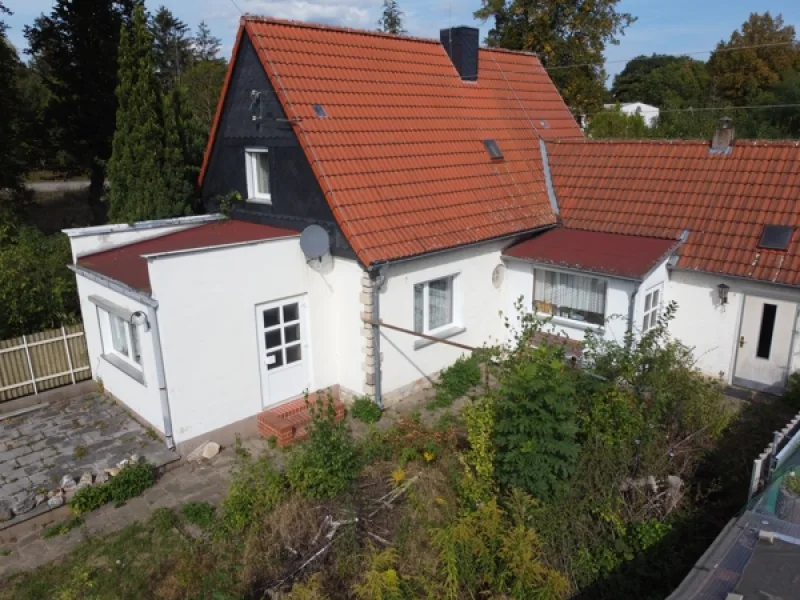 Innenhof - Haus kaufen in Ermsleben - Kompaktes Einfamilienhaus auf großem Grundstück in Ermsleben