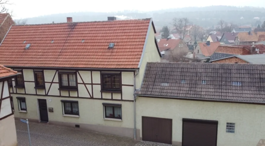 Straßenansicht - Haus kaufen in Ballenstedt - Sofort einziehen! Hochwertig saniertes Fachwerkhaus in Rieder