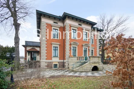 Ansicht Villa - Haus kaufen in Radebeul - Ihre neue Residenz: Historische Denkmal-Villa in Radebeul