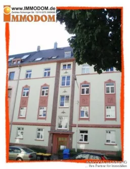 Hausansicht - Wohnung mieten in Zwickau - Preiswerte 2-Zi. Wohnung mit großer Essküche und Bad mit Fenster!